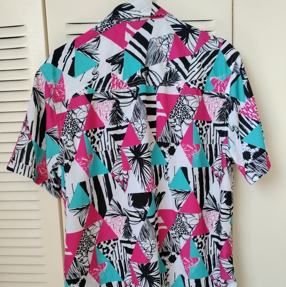 Abstract color button down. - Picture 2 of 2